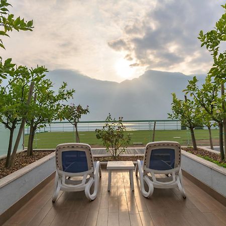 Garda Suite Hotel (Adults Only) ليمونِ سول غاردا المظهر الخارجي الصورة