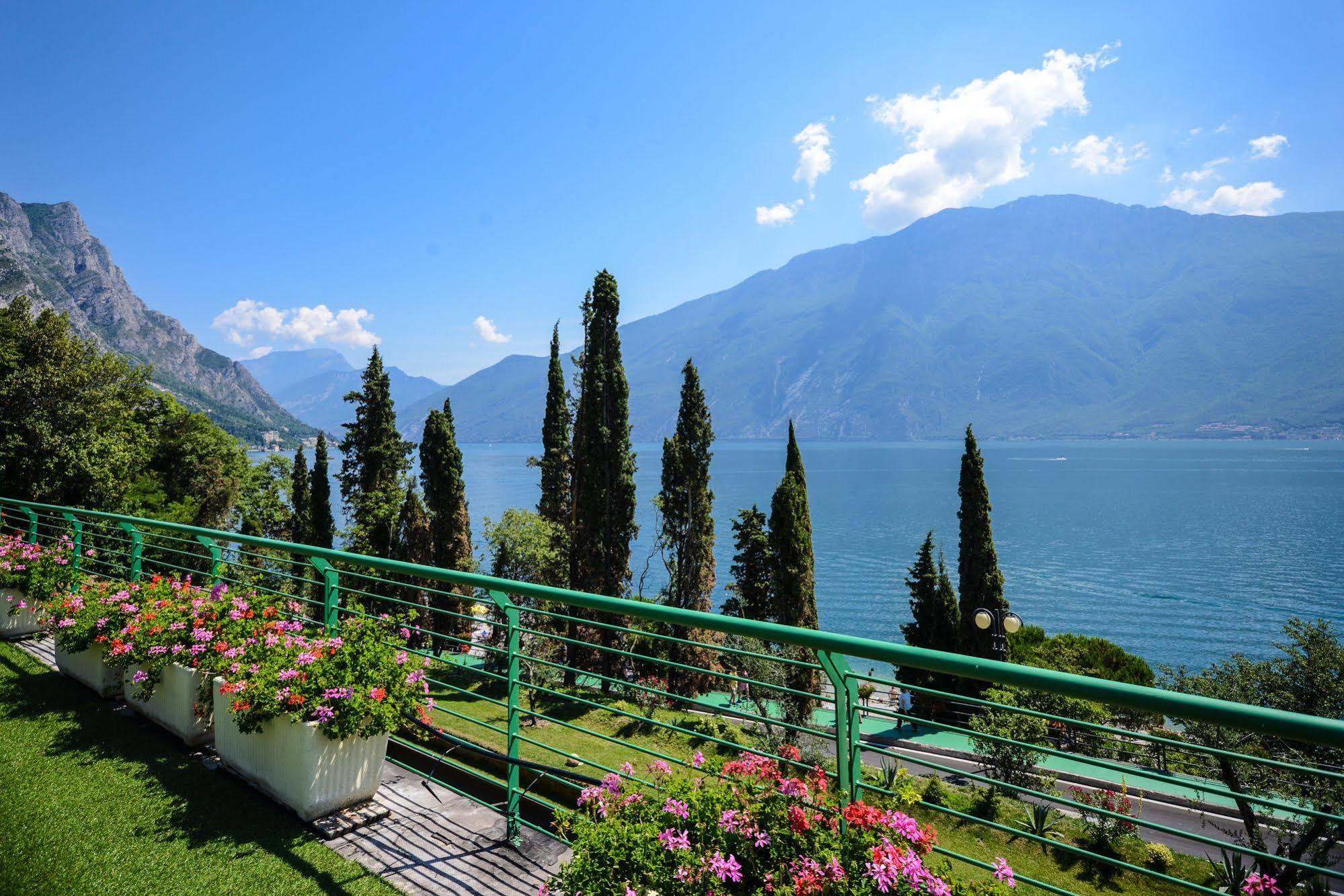 Garda Suite Hotel (Adults Only) ليمونِ سول غاردا المظهر الخارجي الصورة